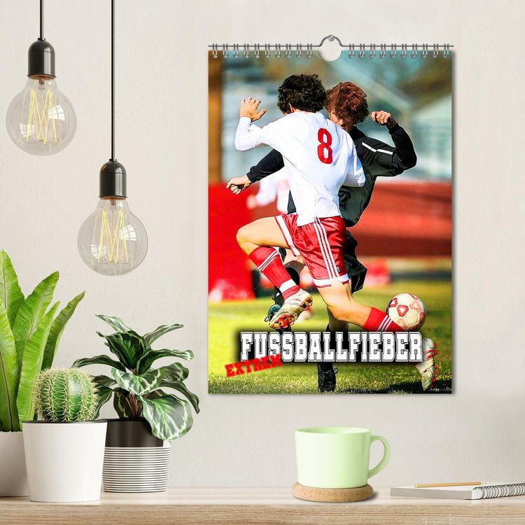 Produktbild: Fu&szlig;ballfieber extrem (Wandkalender 2026 DIN A4 hoch), CALVENDO Monatskalender