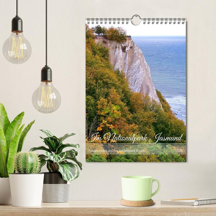 Produktbild: Im Nationalpark Jasmund - Naturwunder auf der Ostseeinsel R&uuml;gen (Wandkalender 2026 DIN A4 hoch), CALVENDO Monatskalender