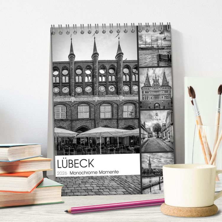 Produktbild: L&Uuml;BECK Monochrome Momente (Tischkalender 2026 DIN A5 hoch), CALVENDO Monatskalender