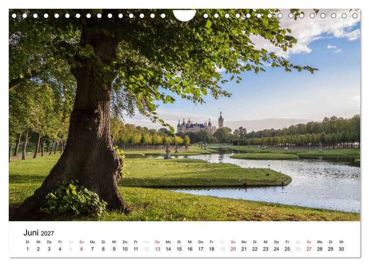 Produktbild: Schweriner M&auml;rchenschloss (Wandkalender 2027 DIN A4 quer), CALVENDO Monatskalender