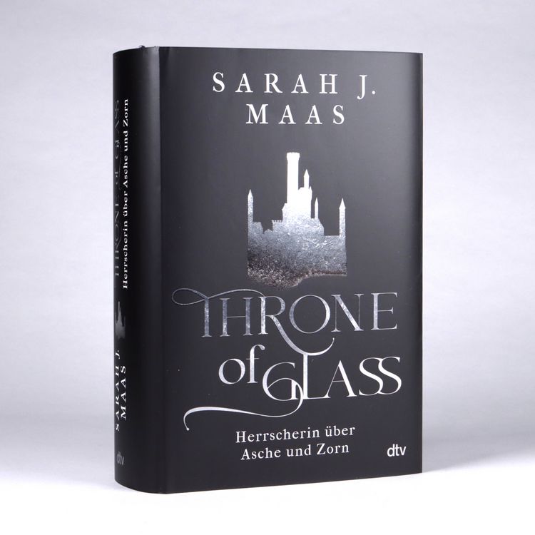 Produktbild: Throne of Glass &ndash; Herrscherin &uuml;ber Asche und Zorn