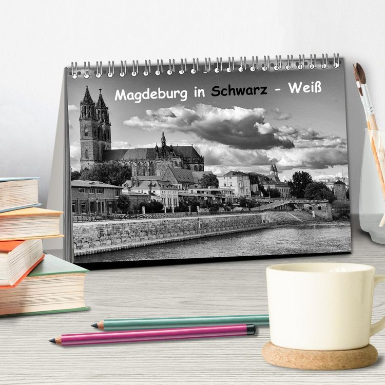 Produktbild: Magdeburg in Schwarz - Wei&szlig; (Tischkalender 2026 DIN A5 quer), CALVENDO Monatskalender