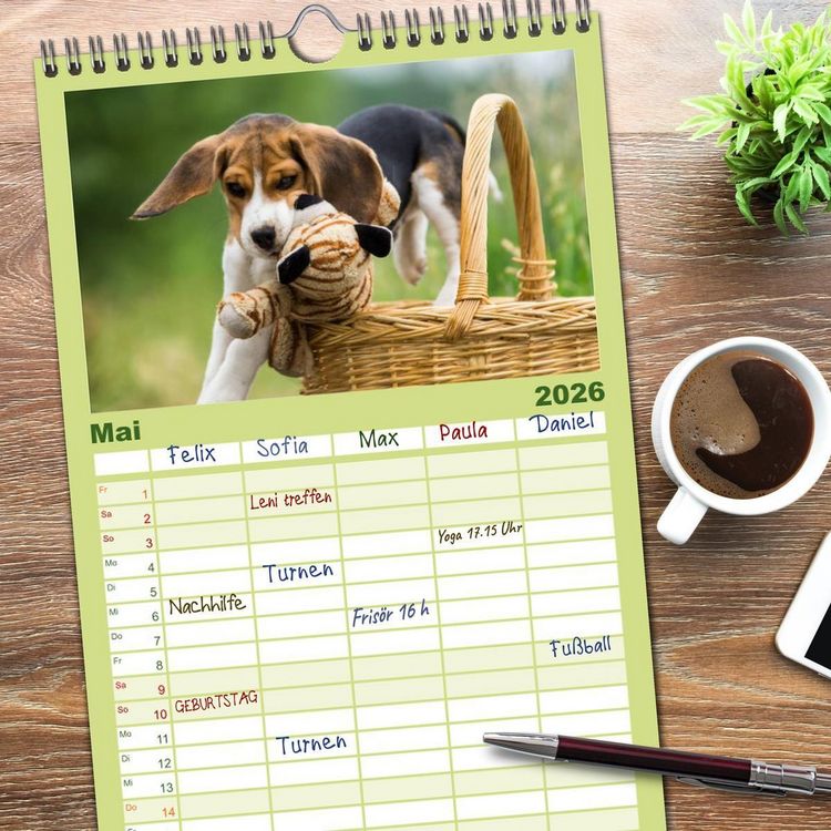 Produktbild: Familienplaner 2026 - Beaglebabys auf Entdeckungstour mit 5 Spalten (Wandkalender, 21 x 45 cm) CALVENDO