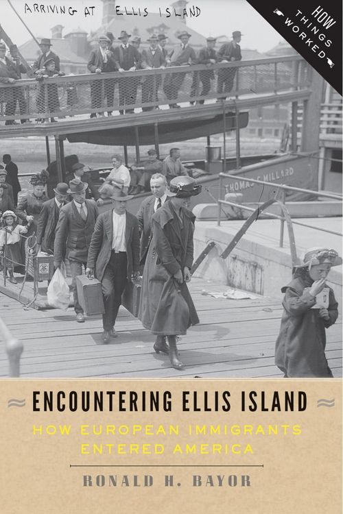 Produktbild: Encountering Ellis Island