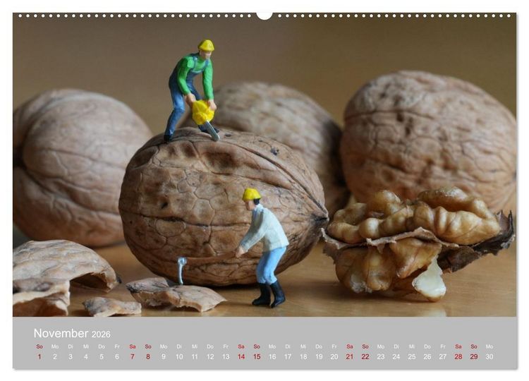 Produktbild: Das zweite Leben von Miniatur-Figuren (Wandkalender 2026 DIN A2 quer), CALVENDO Monatskalender