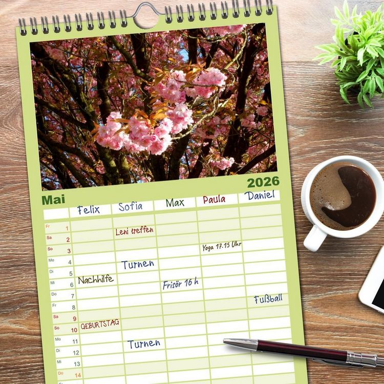 Produktbild: Familienplaner 2026 - Jahreszeiten mit 5 Spalten (Wandkalender, 21 x 45 cm) CALVENDO
