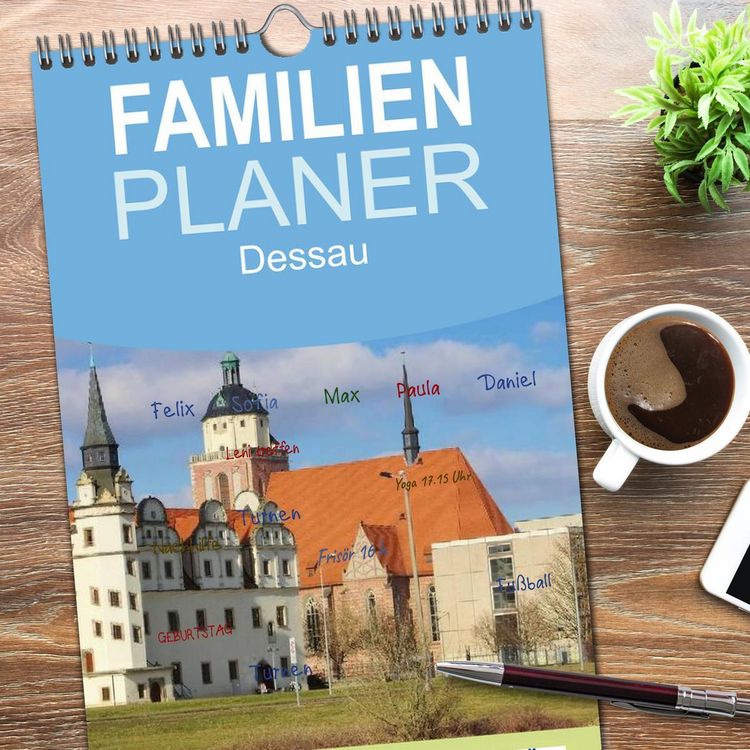Produktbild: Familienplaner 2026 - Dessau mit 5 Spalten (Wandkalender, 21 x 45 cm) CALVENDO