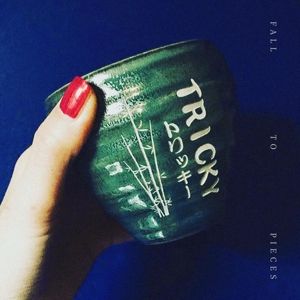 Produktbild: Fall To Pieces