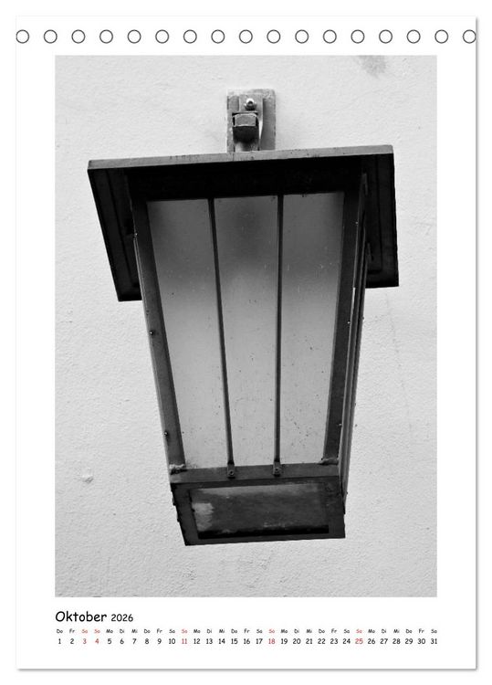 Produktbild: Stra&szlig;enlaternen Monochrom (Tischkalender 2026 DIN A5 hoch), CALVENDO Monatskalender