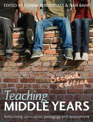 Produktbild: Teaching Middle Years