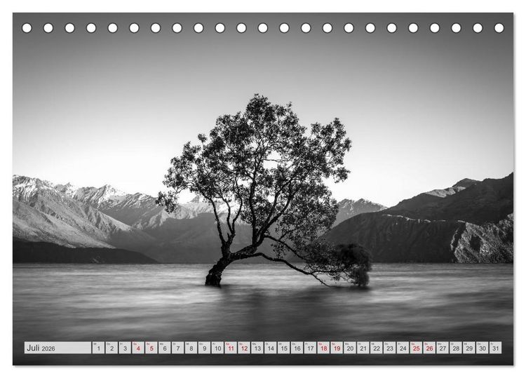 Produktbild: Monochrome Wonders (Tischkalender 2026 DIN A5 quer), CALVENDO Monatskalender