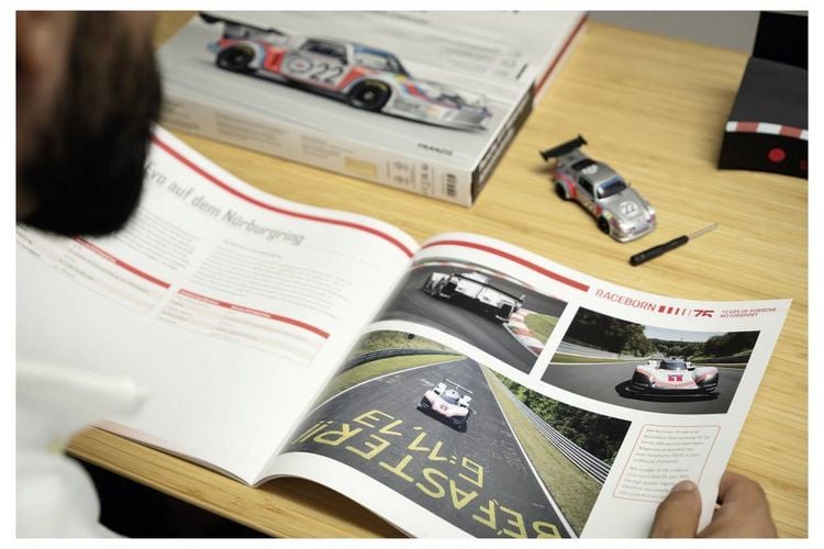 Produktbild: FRANZIS 67275 - Porsche 911 Turbo Motorsport Adventskalender 1:43