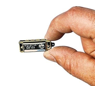 Produktbild: Mini-Mundharmonika mit Kette