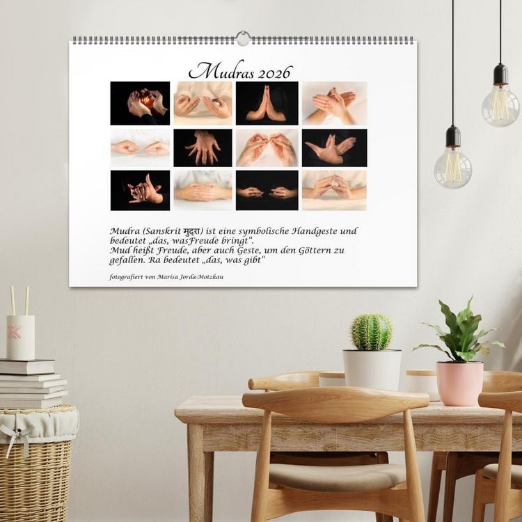 Produktbild: Mudras / 2026 (Wandkalender 2026 DIN A2 quer), CALVENDO Monatskalender