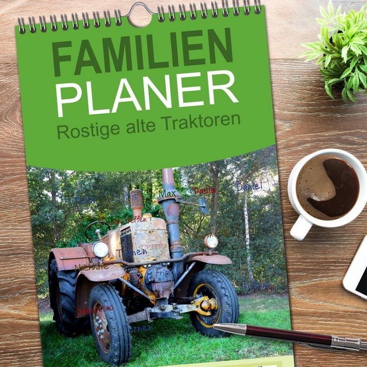 Produktbild: Familienplaner 2026 - Rostige alte Traktoren mit 5 Spalten (Wandkalender, 21 x 45 cm) CALVENDO