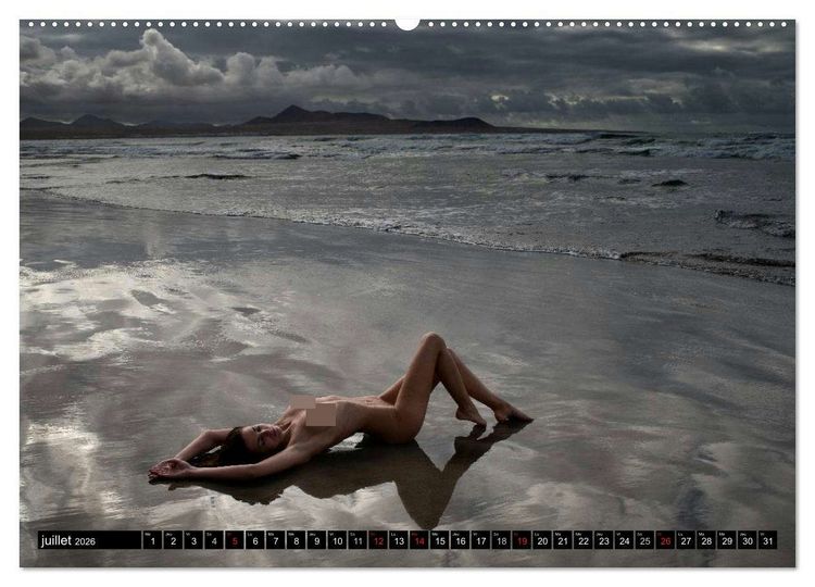 Produktbild: Ibiza et Lanzarote - Les paysages et le nu (Calendrier mural 2026 DIN A2 vertical) calendrier de bureau