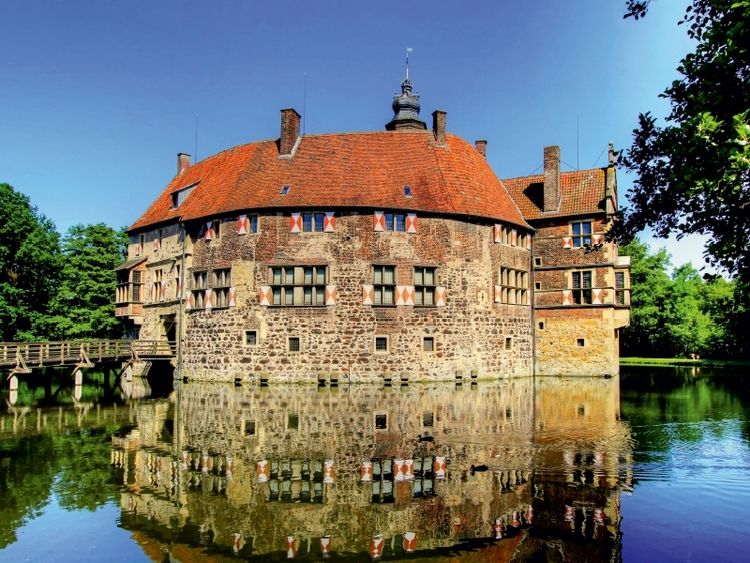 Produktbild: CALVENDO Puzzle Burg Vischering in L&uuml;dinghausen urspr&uuml;nglich 1271 erbaut. Wiederaufbau Mitte des 16.Jahrhunderts | 1000 Teile Lege-Gr&ouml;&szlig;e 64x48cm Foto-Puzzle f&uuml;r gl&uuml;ckliche Stunden