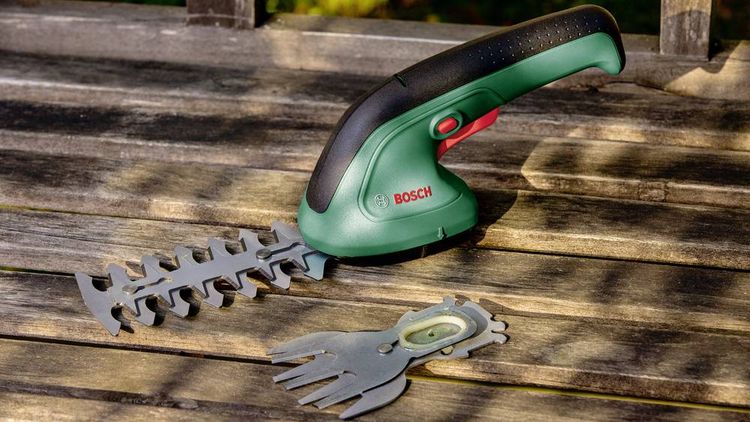 Produktbild: Bosch Home and Garden 0600833303 EasyShear Akku Strauchschere, Grasschere inkl. Akku 3.6 V Li-Ion