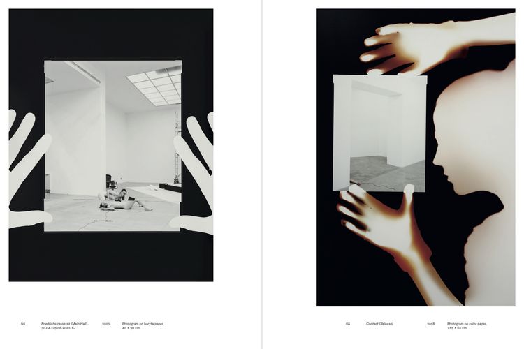 Produktbild: First Monographs