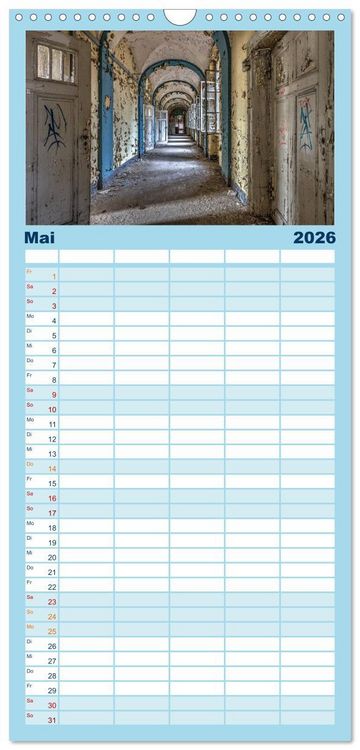 Produktbild: Familienplaner 2026 - Heilst&auml;tten - verlassen und vergessen mit 5 Spalten (Wandkalender, 21 x 45 cm) CALVENDO