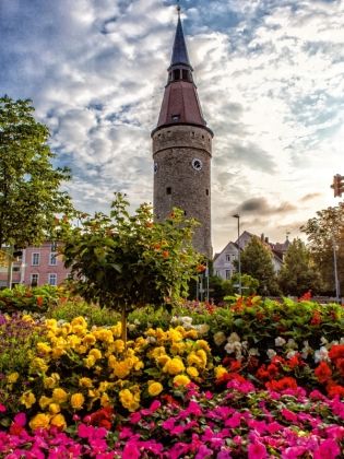 Produktbild: CALVENDO Puzzle Der Schiefe Turm von Kitzingen | 1000 Teile Lege-Gr&ouml;&szlig;e 64 &times; 48 cm Foto-Puzzle f&uuml;r gl&uuml;ckliche Stunden