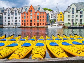 Produktbild: CALVENDO Puzzle Kajak Boote, Alesund | 1000 Teile Lege-Gr&ouml;&szlig;e 64x48cm Foto-Puzzle f&uuml;r gl&uuml;ckliche Stunden