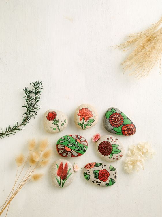 Produktbild: Kreativ-Set: Sag's mit Blumen - Florale Botschaften auf Steinen. Mit Anleitungsbuch und Material
