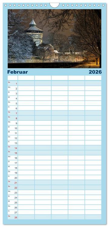 Produktbild: Familienplaner 2026 - N&uuml;rnberg - Die Altstadt bei Nacht mit 5 Spalten (Wandkalender, 21 x 45 cm) CALVENDO