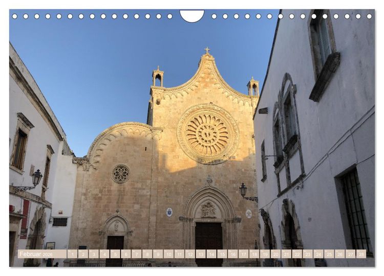 Produktbild: Ostuni - Apuliens wei&szlig;e Stadt (Wandkalender 2026 DIN A4 quer), CALVENDO Monatskalender