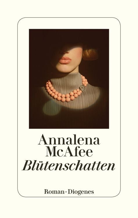 Bild vom Artikel Blütenschatten vom Autor Annalena Mcafee