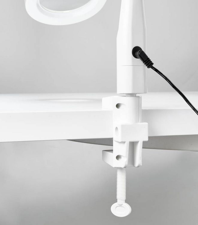Produktbild: TOOLCRAFT TO-7447449 TOOLCRAFT 2-in-1 Lupenleuchte Vergr&ouml;&szlig;erungsfaktor=1.75 x, 3 x 85 mm 2021 Energieeffizienzklasse n.rel
