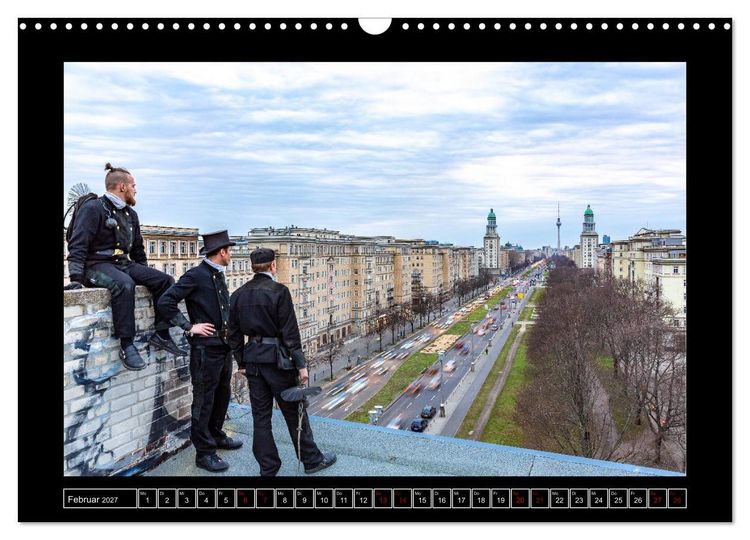 Produktbild: Schornsteinfeger &uuml;ber Berlin - Die Gl&uuml;cksbringer auf den D&auml;chern der Hauptstadt (Wandkalender 2027 DIN A3 quer), CALVENDO Monatskalender