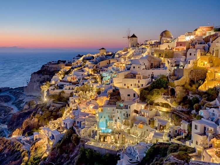 Produktbild: CALVENDO Puzzle Lichter von Oia | 1000 Teile Lege-Gr&ouml;&szlig;e 64x48cm Foto-Puzzle f&uuml;r gl&uuml;ckliche Stunden