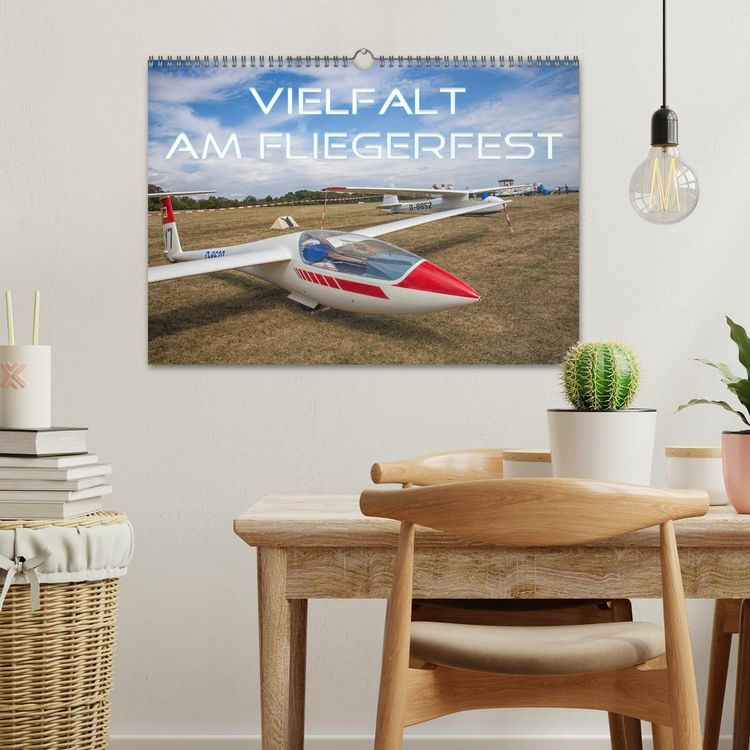 Produktbild: Vielfalt am Fliegerfest (Wandkalender 2026 DIN A3 quer), CALVENDO Monatskalender