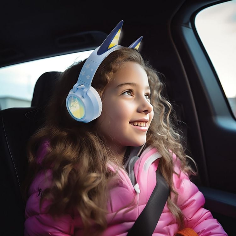 Produktbild: Bluetooth&reg;- und kabelgebundene Kopfh&ouml;rer im 3D Bluey Design