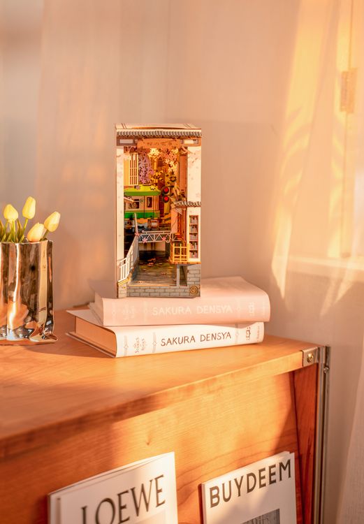 Produktbild: Book Nook DIY B&uuml;cherecke Sakura Densya