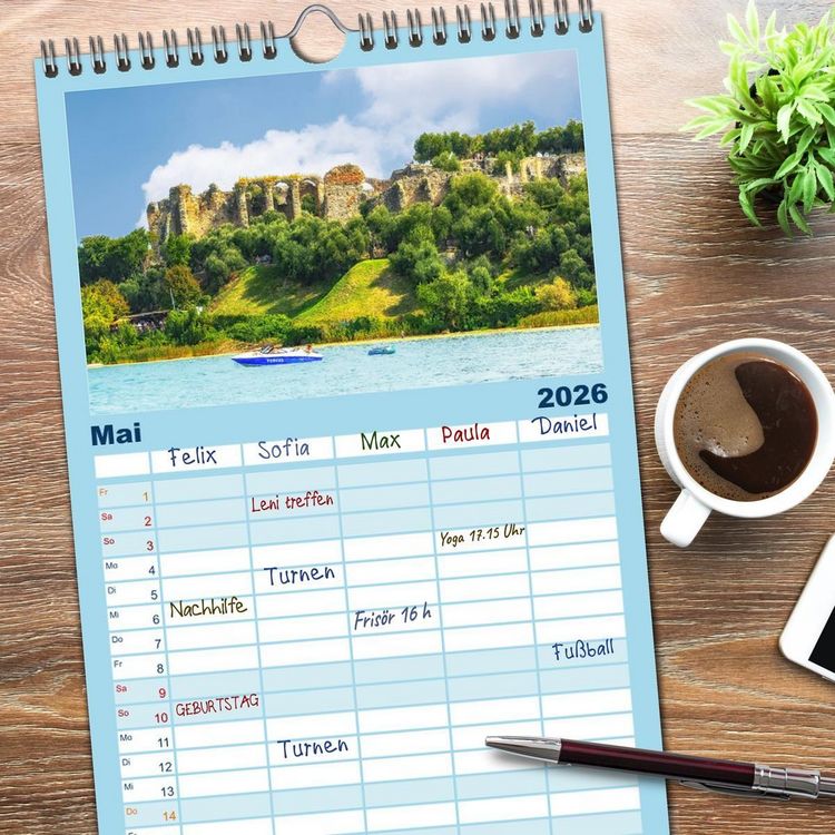 Produktbild: Familienplaner 2026 - Sirmione - sch&ouml;nster Ort am Gardasee mit 5 Spalten (Wandkalender, 21 x 45 cm) CALVENDO