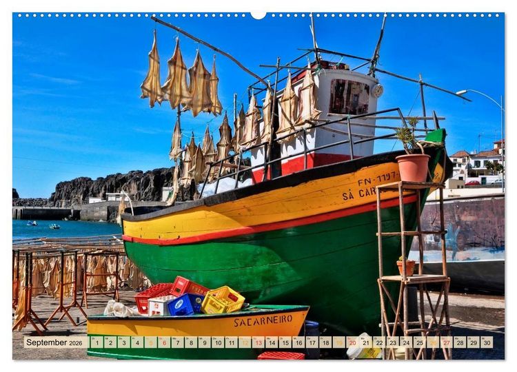 Produktbild: Madeira - blaues Wasser, gr&uuml;ne Berge, bunte Blumen (hochwertiger Premium Wandkalender 2026 DIN A2 quer), Kunstdruck in Hochglanz