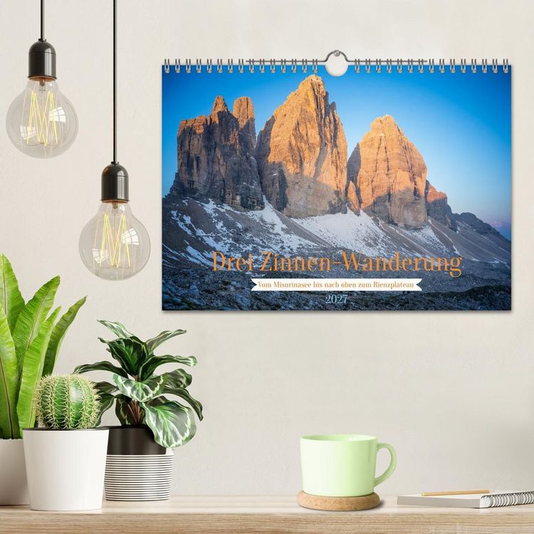 Produktbild: Drei Zinnen-Wanderung: Vom Misurinasee bis nach oben zum Rienzplateau (Wandkalender 2027 DIN A4 quer), CALVENDO Monatskalender