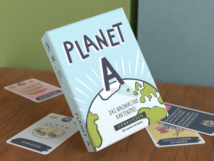Produktbild: DENKRIESEN - Planet A - "Das nachhaltige Kartenspiel"
