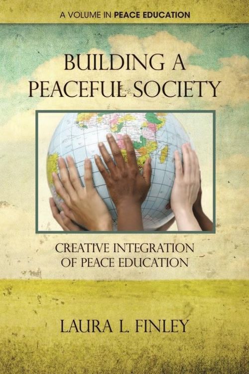Produktbild: Building a Peaceful Society