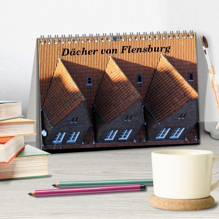 Produktbild: D&auml;cher von Flensburg (Tischkalender 2026 DIN A5 quer), CALVENDO Monatskalender