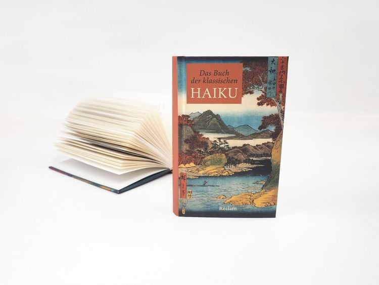 Produktbild: Das Buch der klassischen Haiku. Japanische Dreizeiler