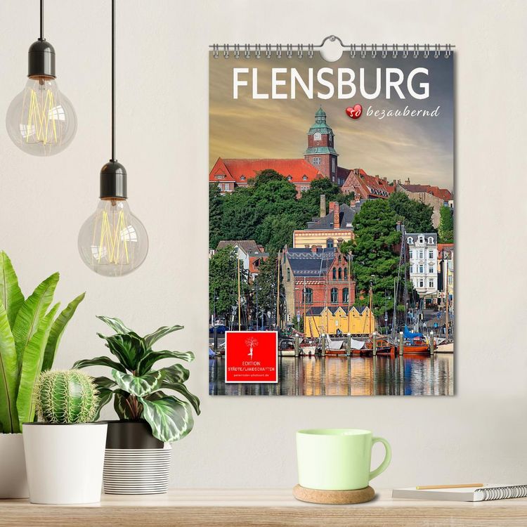 Produktbild: Flensburg - so bezaubernd (Wandkalender 2026 DIN A4 hoch), CALVENDO Monatskalender