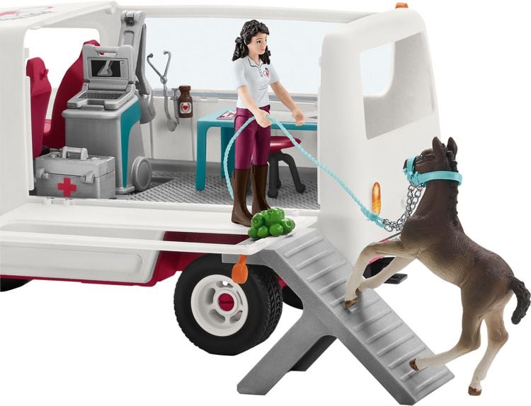 Produktbild: schleich&reg; 42439 - Horse Club, Mobile Tier&auml;rztin mit Hannoveraner-Fohlen, Tierarztmobil mit Zubeh&ouml;r, Spielset