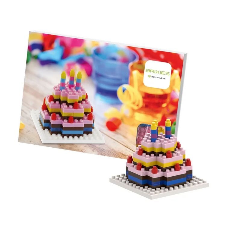 Produktbild: BRIXIES 220012 - Postkarte Geburtstagskuchen, 3D Konstruktionsbausatz aus Ministeinen, 98 Teile