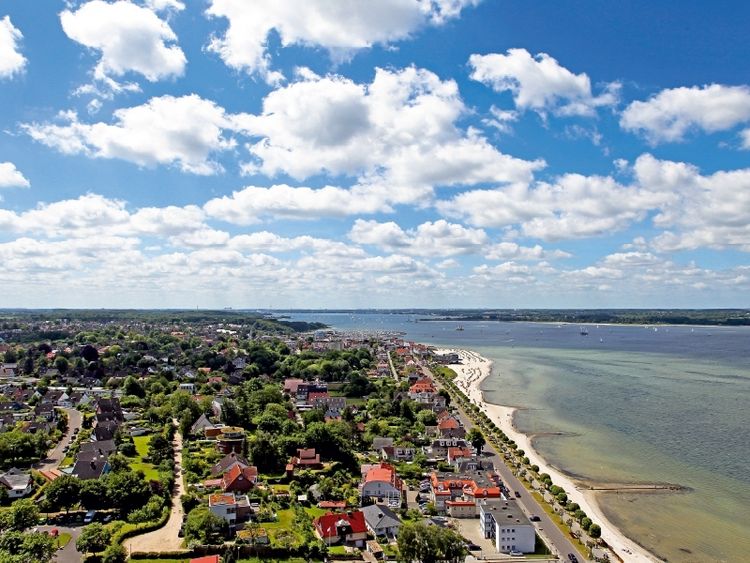 Produktbild: CALVENDO Puzzle Malerisches Laboe an der Ostsee | 1000 Teile Lege-Gr&ouml;&szlig;e 64x48cm Foto-Puzzle f&uuml;r gl&uuml;ckliche Stunden
