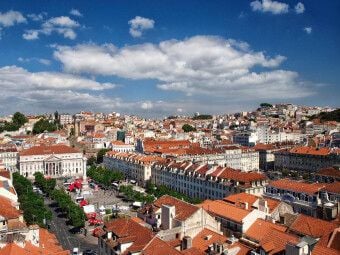 Produktbild: CALVENDO Puzzle Lissabon - Blick &uuml;ber den Rossio | 1000 Teile Lege-Gr&ouml;&szlig;e 64x48cm Foto-Puzzle f&uuml;r gl&uuml;ckliche Stunden