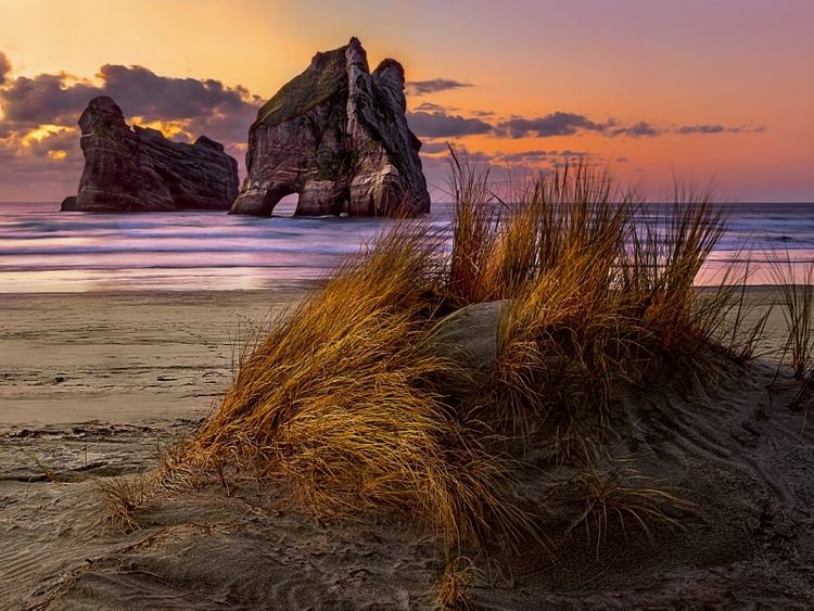 Produktbild: Abendd&auml;mmerung am Wharariki Beach, Neuseeland (Puzzle)