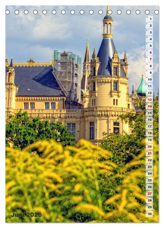 Produktbild: Schweriner Schloss - Impressionen aus Mecklenburg-Vorpommern (Tischkalender 2026 DIN A5 hoch), CALVENDO Monatskalender